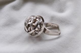 Sigurd Persson Sculptural ring photo